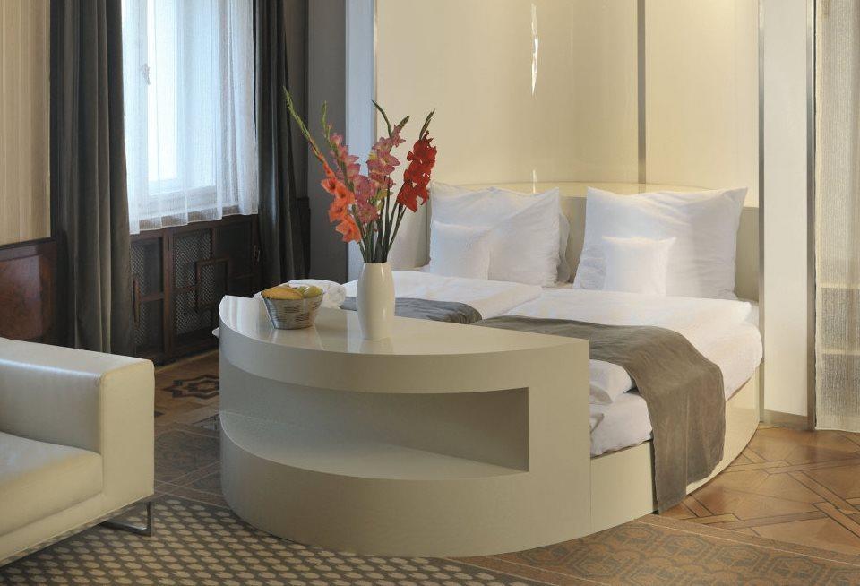 Hotel Okresni Dum ฮราเดตสคราโลเว ห้อง รูปภาพ